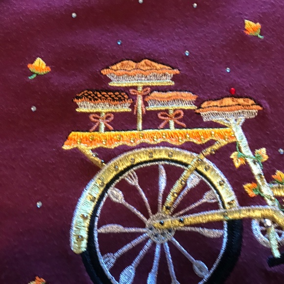 RARE QF maroon 3/4 sleeved top with embroidered fall bicycle scene (XL) - Picture 13 of 16